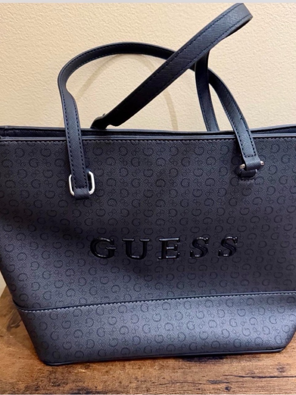 Guess Black Signature Tote with Gloss Logo